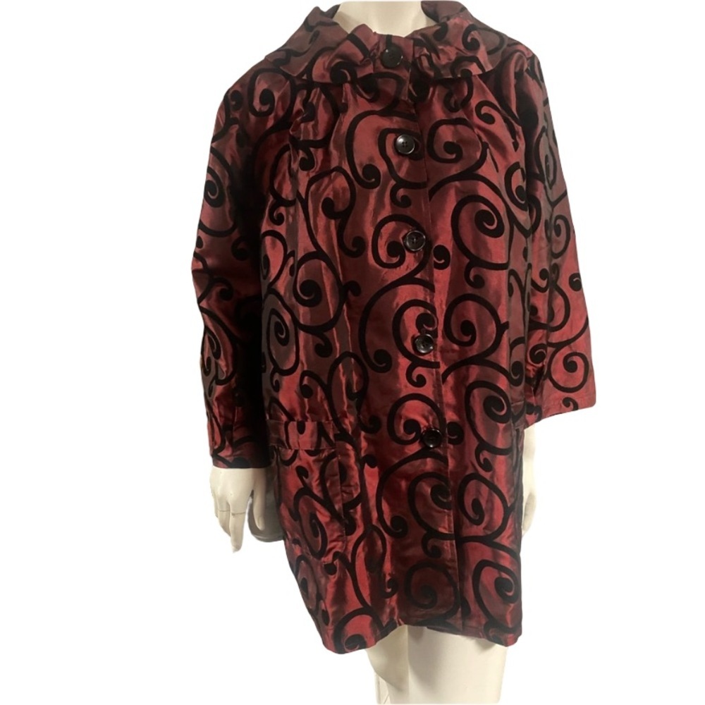 Caribe Red and Black Swirl Top/ Coat